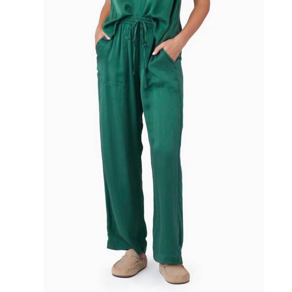 Xirena Silk Luca Pant in Mint Garnet Green Small
